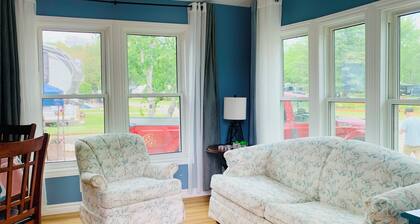 Two bedroom cottage on North Bay