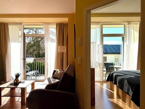 1 bedroom, WiFi, bed sheets - Südwind 05 - apartment, close to the beach, swimming pool, sauna, parking, WLAN, and balcony (Zempin)