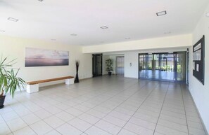 Interior - Südwind 05 - apartment, close to the beach, swimming pool, sauna, parking, WLAN, and balcony (Zempin)