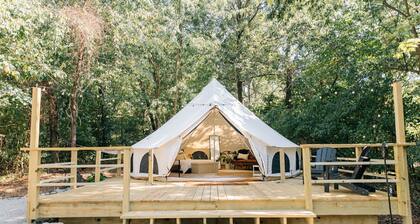 The Huckleberry Hideaway
