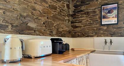 Studio on hidden Cornish farm