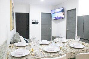 Dining - NEW apartment with ALBERCA and ROOF GARDEN 5 min from the boardwalk. (mazatlan)