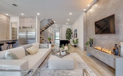 Fabulous 5-bedroom house in Dallas