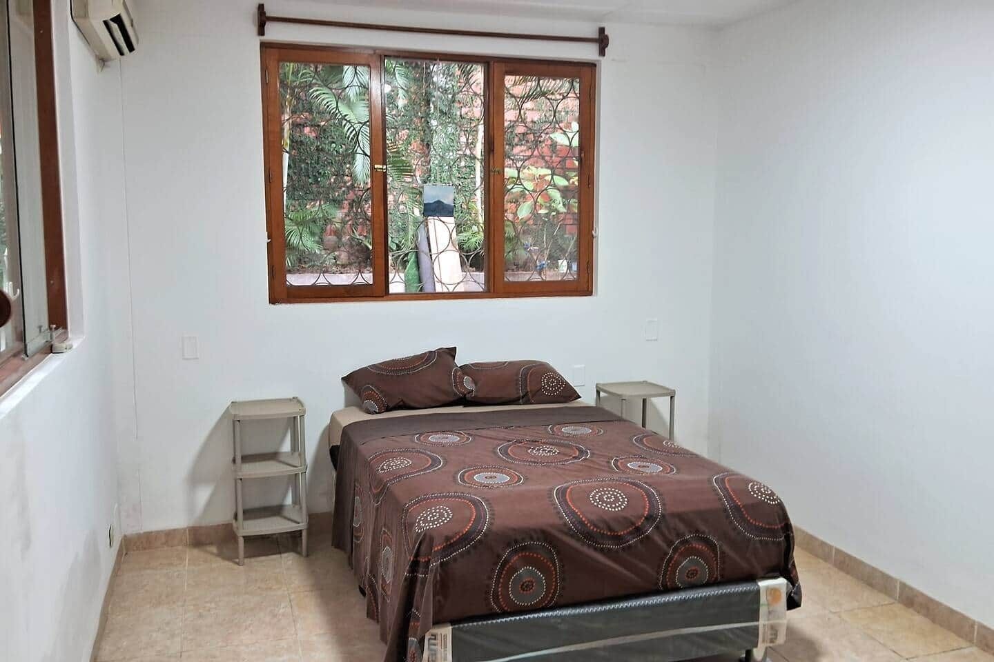 3 bedrooms, desk, free WiFi, bed sheets