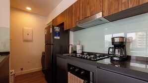 Kaffetrakter/tekoker, mikrobølgeovn, ovn og kokeplater