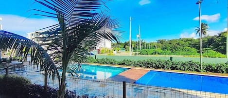 Estudio | Alberca | 3 albercas al aire libre