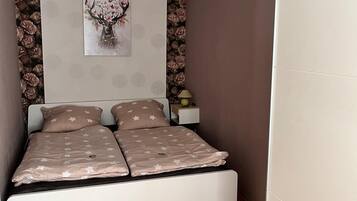 1 sovrum, wi-fi och sÀngklÀder