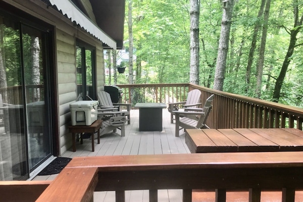 Large gated deck