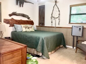 2 habitaciones, escritorio, tabla de planchar con plancha y wifi gratis