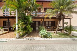 Basic Villa | Exterior