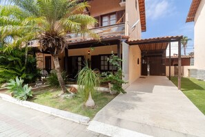 Perushuvila | Ulkopuoli