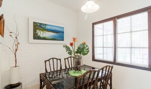 Basic Villa | Dining - Beautiful Houses in Cond. With Swimming Pool - Cabo Frio - Vdps (Cabo Frio)
