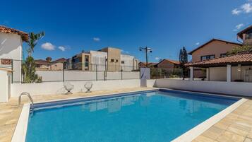 Vila básica | Piscina | Piscina externa