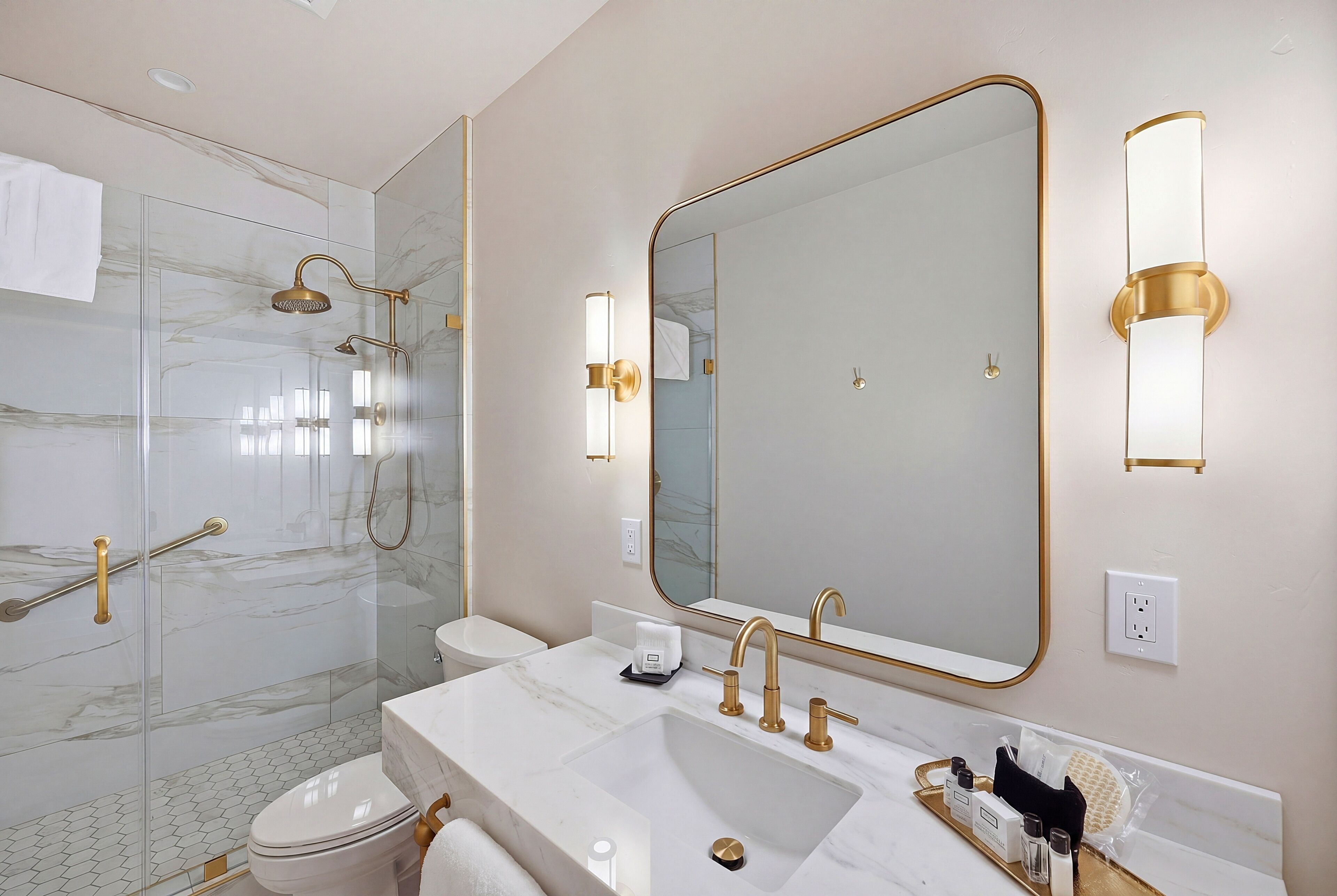 Chambre Supérieure, patio | Salle de bain | Sèche-cheveux, serviettes fournies, savon, shampoing