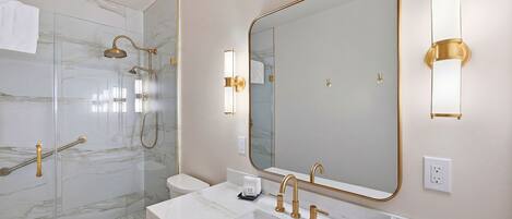 Superior Room, Patio | Bathroom | Hair dryer, towels, soap, shampoo
