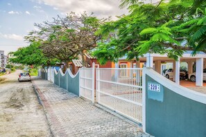 Basic Villa | Property grounds