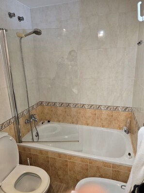 Shower, towels