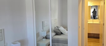 1 Bed Flat - Sleeps 2 - Parking - Wifi