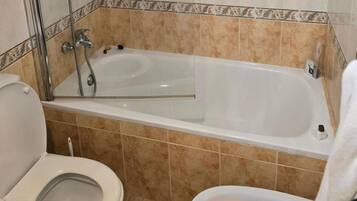 Shower, towels
