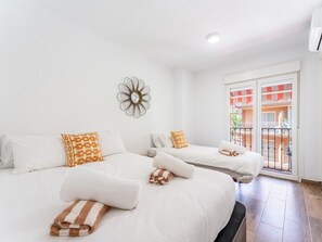 2 bedrooms, free WiFi, bed sheets