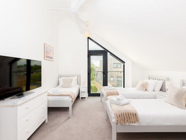 4 Schlafzimmer, Bügeleisen/Bügelbrett, Reisekinderbett, kostenloses WLAN