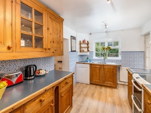 Fridge, oven, dishwasher, toaster