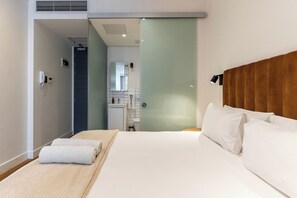 1 bedroom, in-room safe, iron/ironing board, WiFi