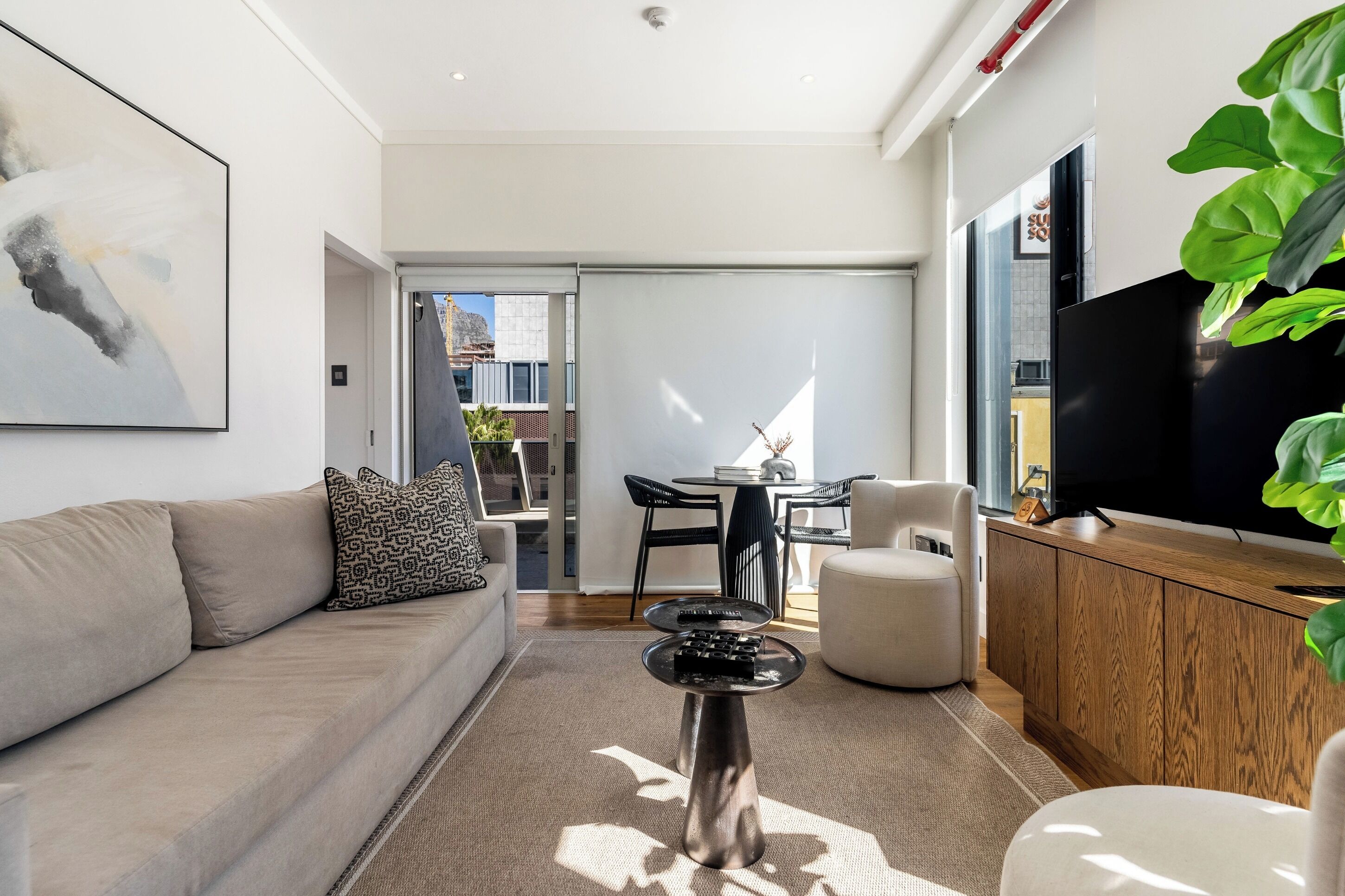 City Stay | Rooftop Pool And Mountain Views - Le Cap
