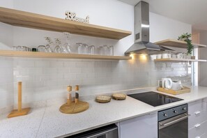 Fridge, microwave, oven, stovetop