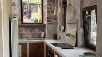 Kühlschrank, Ofen, Herdplatte, Geschirrspüler