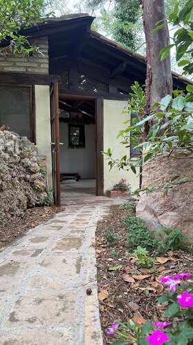 Private vacation home in the heart of Assisi  large garden and panoramic views.