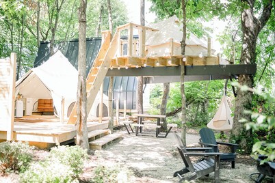 The Lookout Bunk | Fire Pit | Sleeps 7