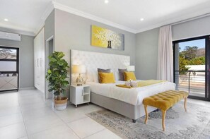 9 habitaciones, internet y ropa de cama