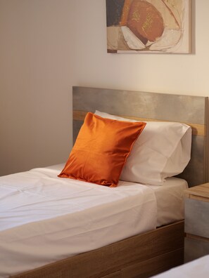 Deluxe Duplex, Balcony, City View | Blackout curtains, iron/ironing board, free WiFi