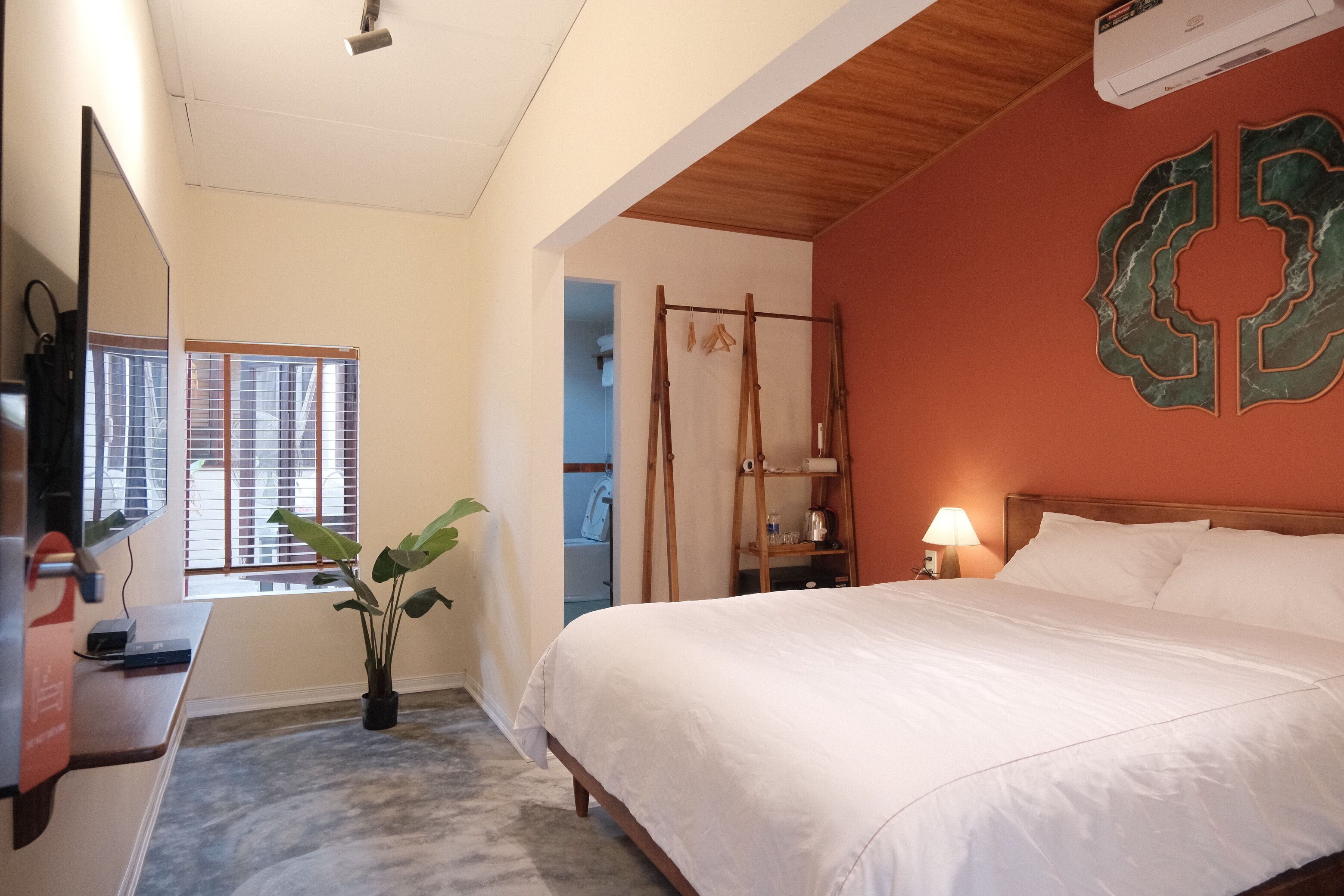 Minibar, individually decorated, individually furnished, free WiFi