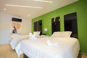 Superior Room | Desk, laptop workspace, free WiFi, bed sheets - Hotel Vista Verde (Yauco)