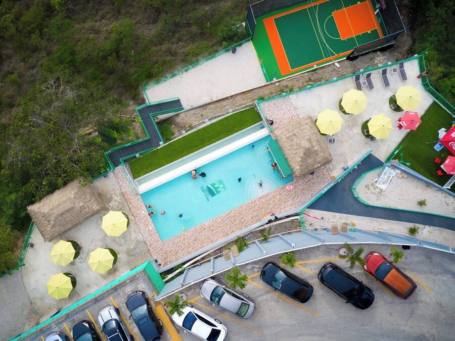 2 piscinas al aire libre