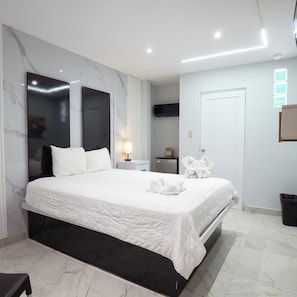 Habitació doble Deluxe, vistes a la muntanya | Escriptori, espai de treball apte per a portàtils i wifi gratuïta