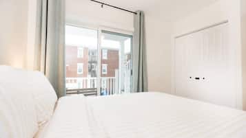 3 chambres, fer et planche à repasser, Wi-Fi, draps fournis