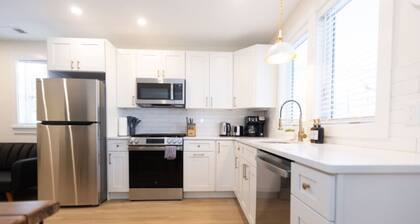 Awesome 3 bdr,1 bath condo,1fl,2min walk to beach