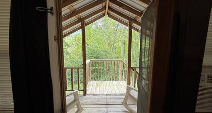 Direct Windrock trail access Breathtaking views right from your bedroom sleeps 4
