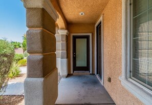 Exterior detail - Charming studio in soothing North Las Vegas with AC (North Las Vegas)