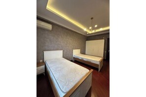 3 bedrooms, Internet