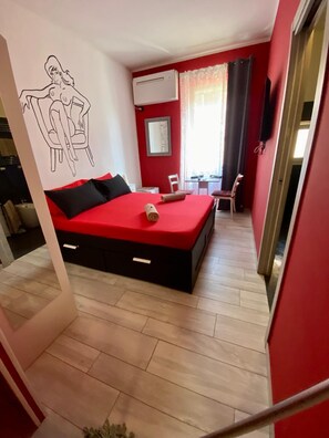 1 bedroom, WiFi, bed sheets