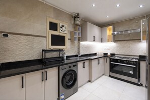 Microwave, oven