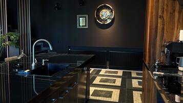 Mikrowelle, Ofen, Herdplatte, Geschirrspüler