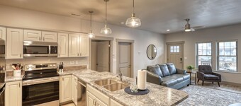 Thomas Jefferson Inspired Condo Near Mt Rushmore