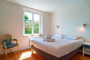 3 bedrooms, free WiFi, bed sheets