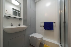 Einzelzimmer, Nichtraucher | Badezimmer