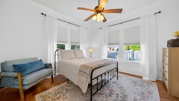 2 Schlafzimmer, Bügeleisen/Bügelbrett, Reisekinderbett, kostenloses WLAN